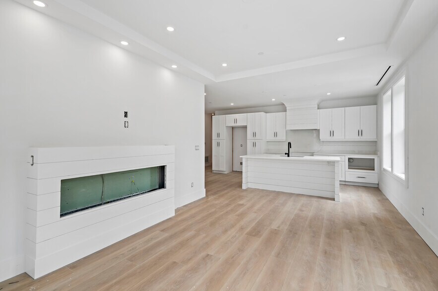Primary Photo - 156 Bedford Rd
