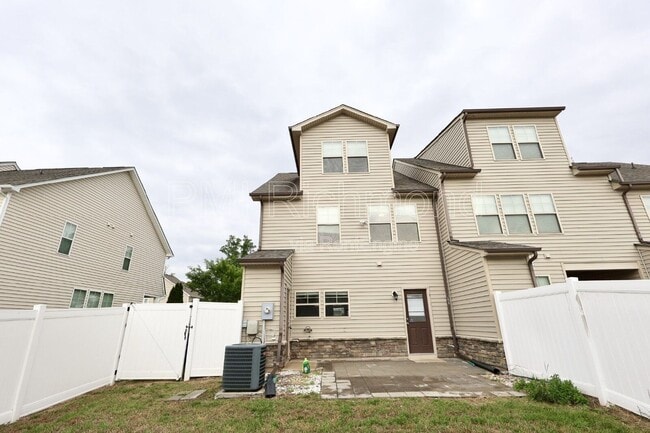 Building Photo - 10506 Marions Way