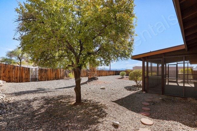 Building Photo - 171 Impala Ln
