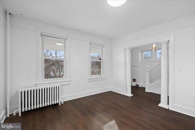 Building Photo - 4252 Clay St NE