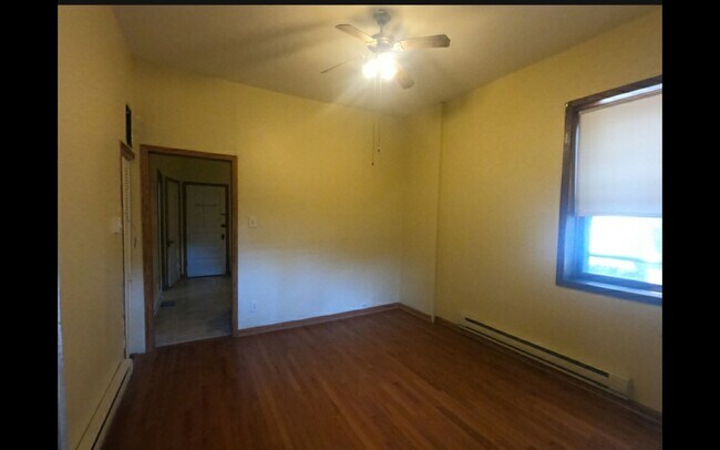 Building Photo - 3812 N Ashland Ave