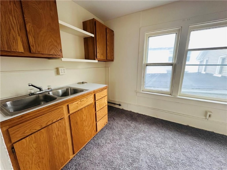 Building Photo - 64 E 5th St