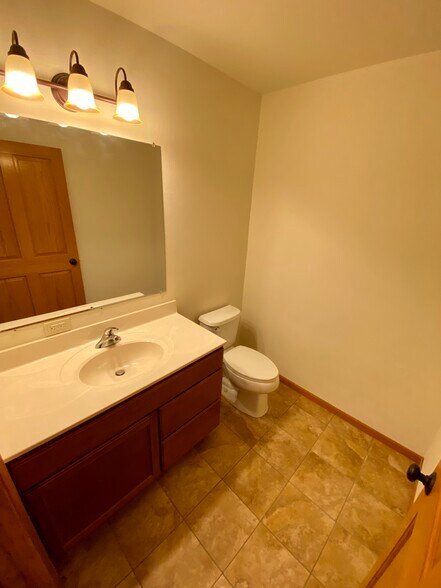 Building Photo - 3809 Cliffside Dr