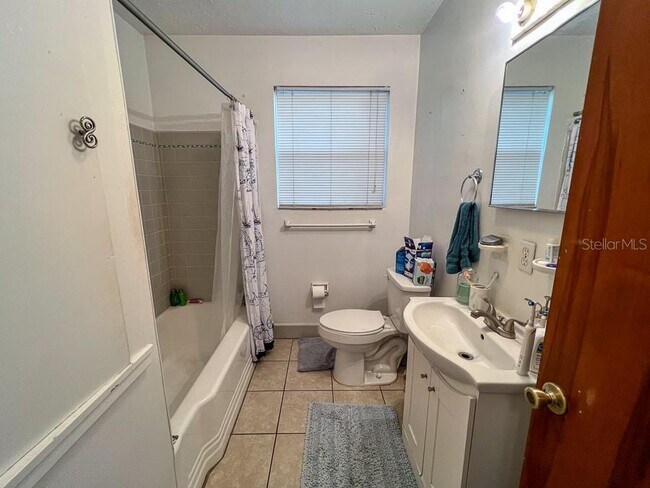 Building Photo - 929 NW 22nd St