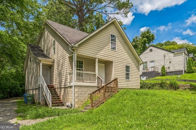 Building Photo - 2045 Baker Rd NW