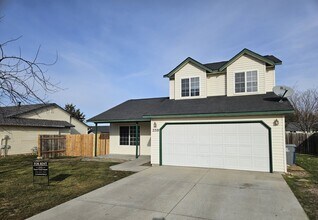 Building Photo - ** SPECIAL $1000 OFF 1st Months Rent**  3 bedroom home in Nampa !!