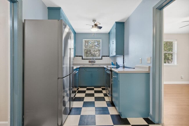 Building Photo - 3582 Hedrick St