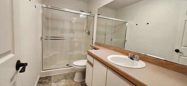 Building Photo - 3 bedroom 2 bath First Floor Condo in Lake Stevens $2395.00