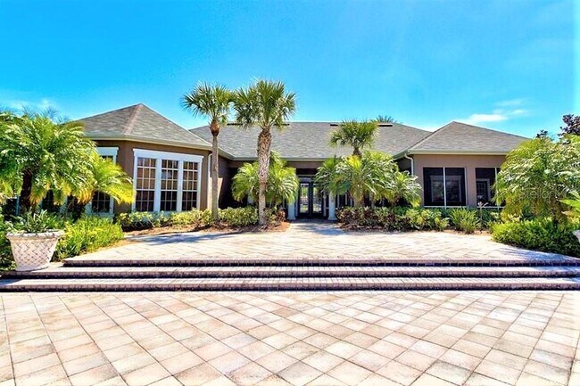 Building Photo - 8804 Manor Loop