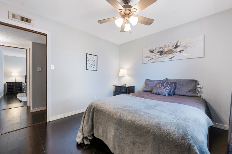 Building Photo - 5604 Perrin St