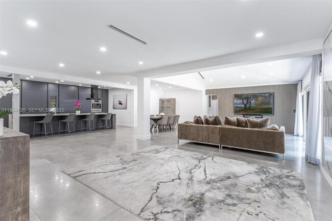 Building Photo - 1331 97th St