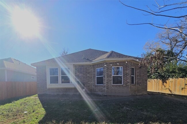 Building Photo - 4134 Ball St