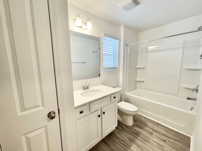 Building Photo - 3 br Paired Home minutes from I-77 and I-40 Tour today! MOVE IN SPECIAL