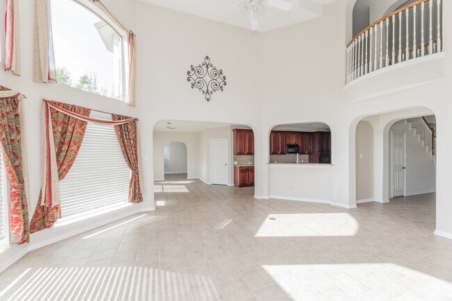 Building Photo - 15435 Stoneridge Park Ln