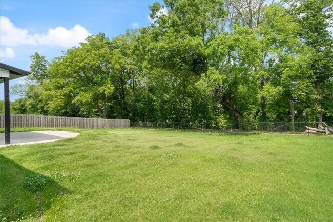 Building Photo - 3500 SW Lucretia Rd