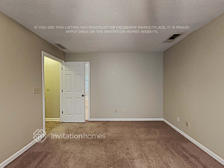 Building Photo - 611 Willow Ridge Dr NE