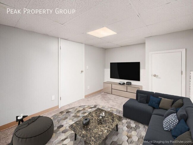 Building Photo - 2019 Queensgate Ln