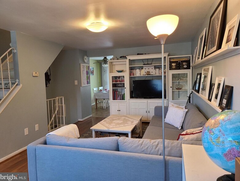 Living Room - 20519 Sterncroft Ct