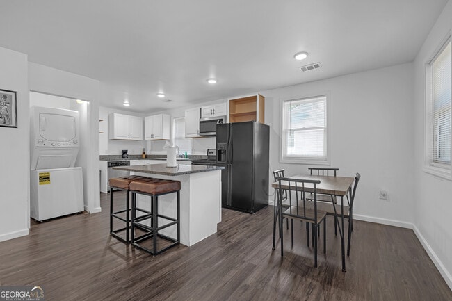 Building Photo - 2533 Godfrey Dr NW