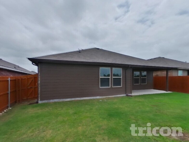 Building Photo - 10502 Ft Cibolo Trl