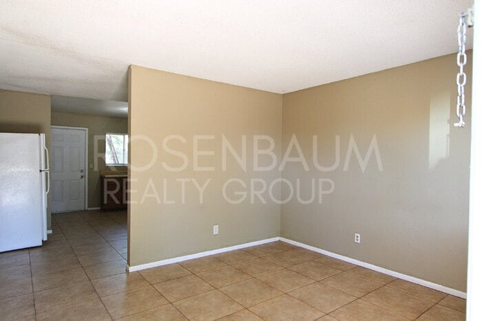 Building Photo - 6440 E Alder Ave