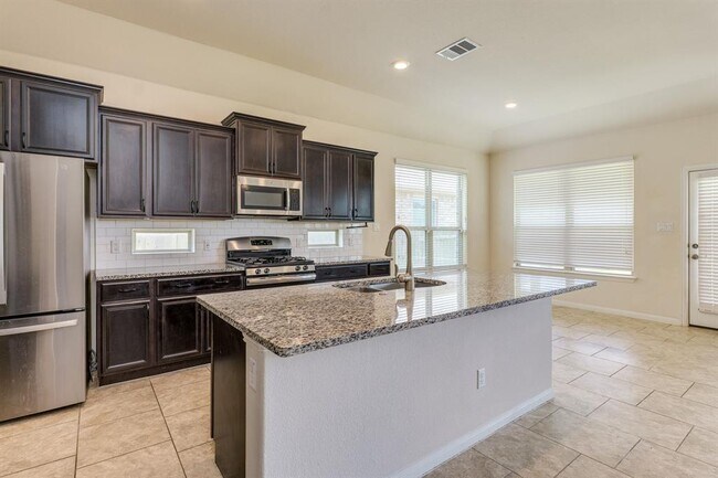 Building Photo - 2920 Rabbit Creek Dr