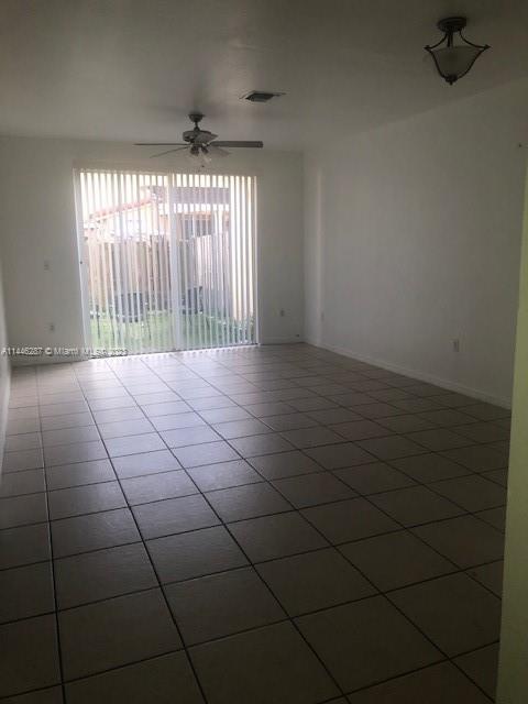 Building Photo - 638 E Mowry Ct