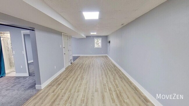 Building Photo - 4711 Highview Pl