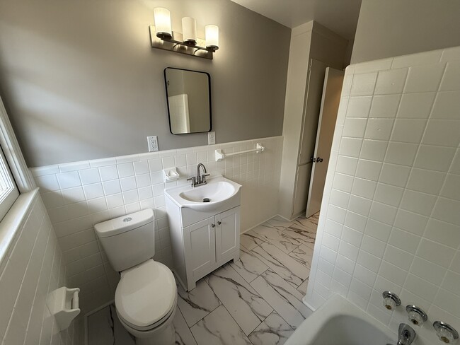 Building Photo - 61 Loganberry Cir