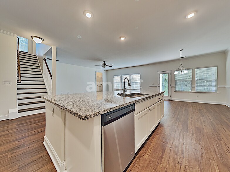 Building Photo - 109 Cooper Dr