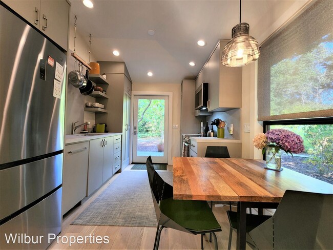 Building Photo - 1 br, 1 bath House - 73A Parkwood Dr.