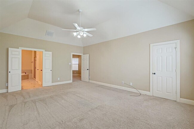 Building Photo - 5708 Petty St