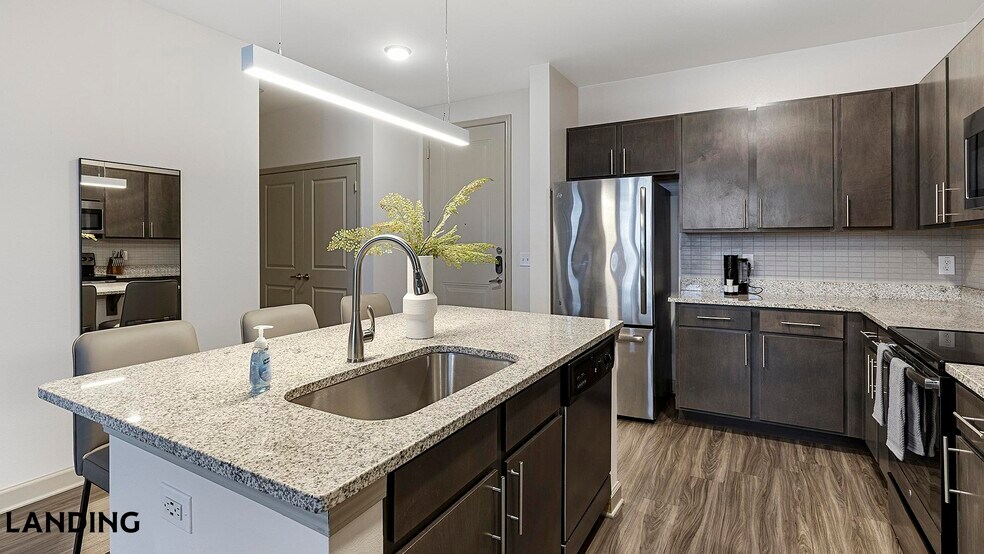 Building Photo - 2800 NE Green Oaks Blvd