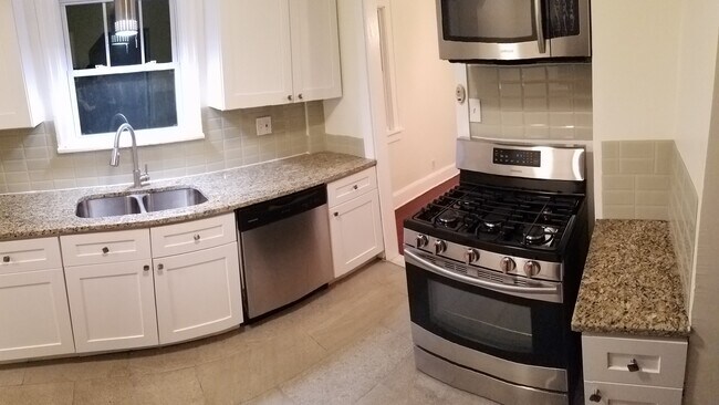 Building Photo - 3568 Blanche Ave