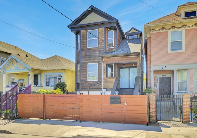 Primary Photo - West Oakland Stylish 2/1 Flat - Completely...