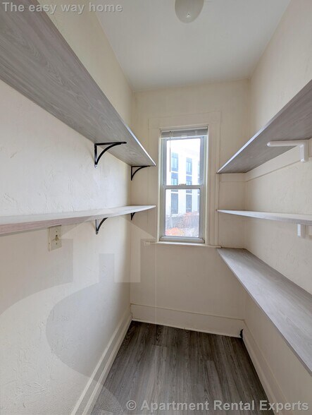 Building Photo - 61 Webster Ave