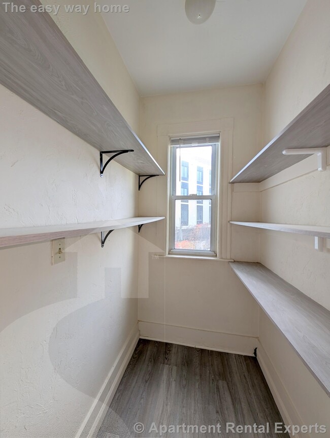 Building Photo - 61 Webster Ave