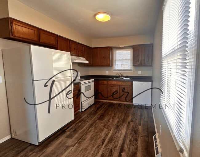 Building Photo - 2412 SW Jackson St