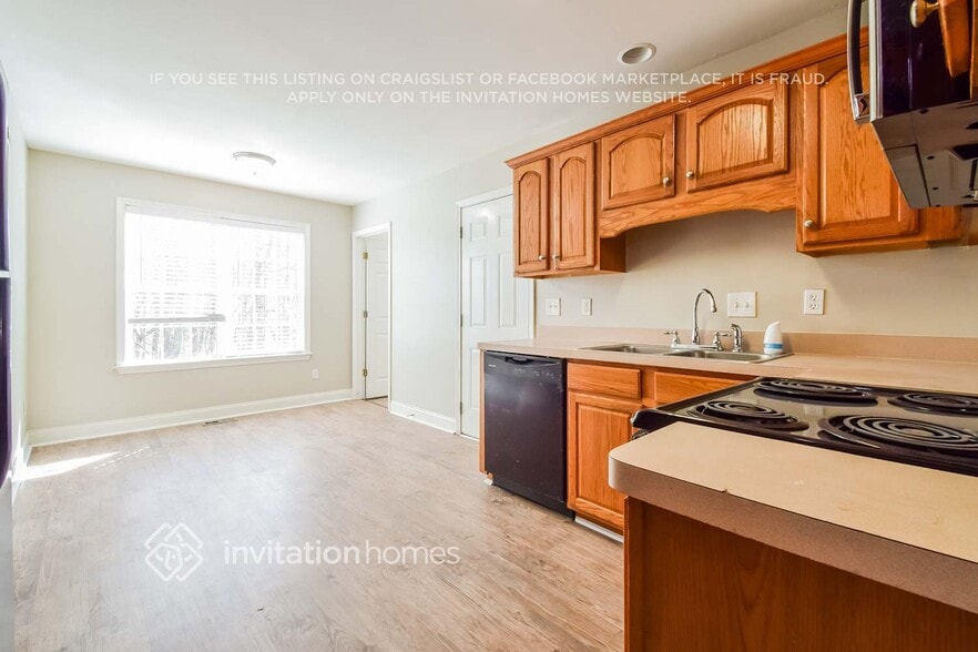 Building Photo - 6617 Destiny Dr SE