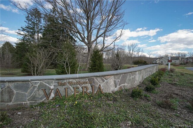 Building Photo - 20 Deforest Dr