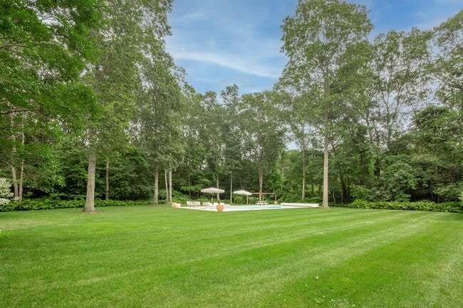 Building Photo - 147 Wainscott Harbor Rd