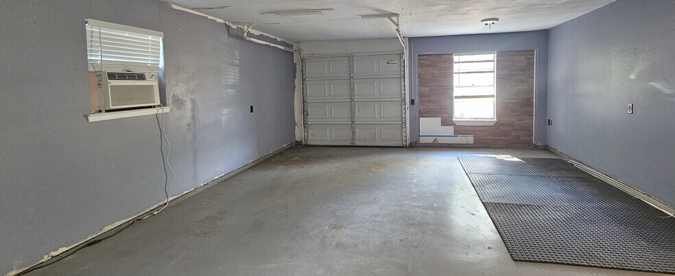 Building Photo - 1519 Indian Trl