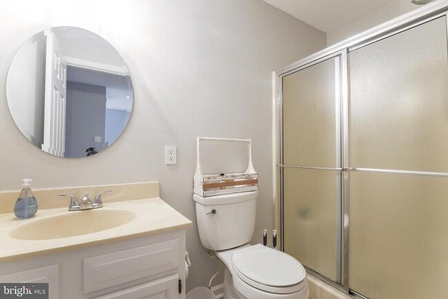 Building Photo - 293 Wexford Ct