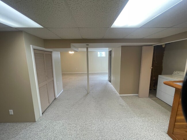 Building Photo - 2 Bed 2 Bath Townhome for lease: $1,480 pe...