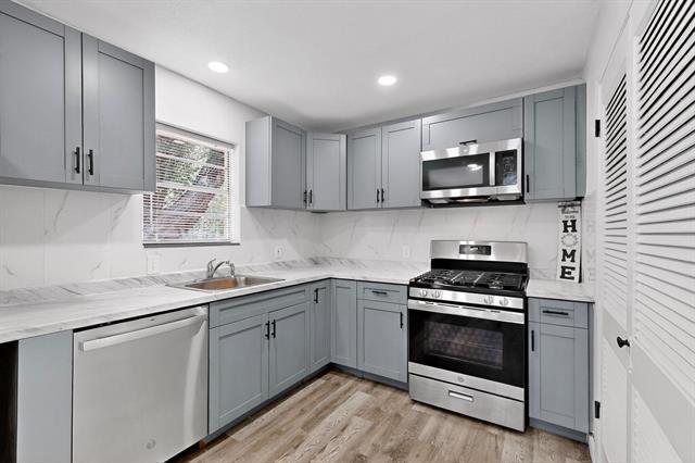 Building Photo - 5908 Emerson Dr
