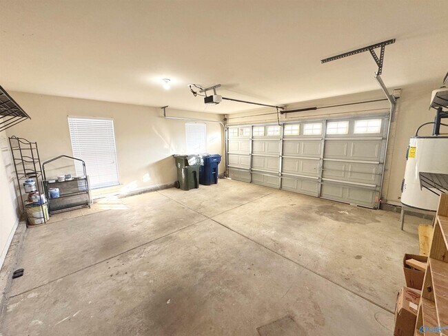 Building Photo - 101 Forest Glade Dr