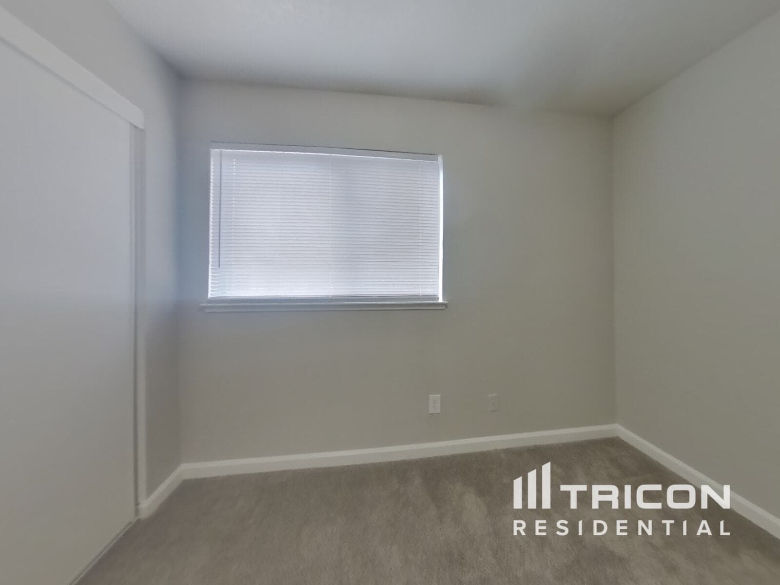 Building Photo - 119 Catalpa Ln