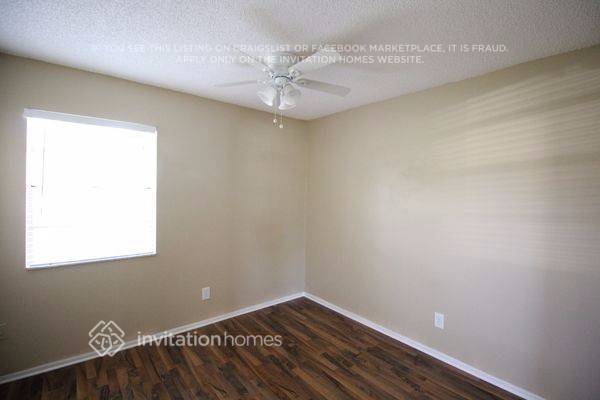 Building Photo - 6630 NW 24th Ct