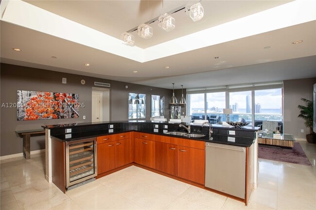 Building Photo - 6000 Island 2602 Is