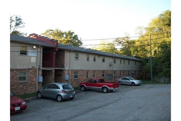  - 324 Cleveland St